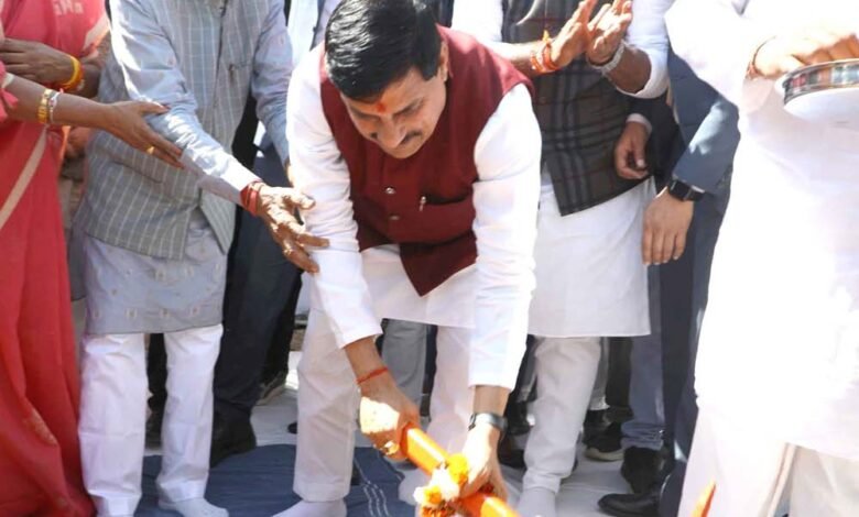 प्रधानमंत्री मोदी के नेतृत्व में सभी समाज हो रहे हैं समर्थ और सक्षम : मुख्यमंत्री 1 KSHITITECH 2 234 KSHITITECH