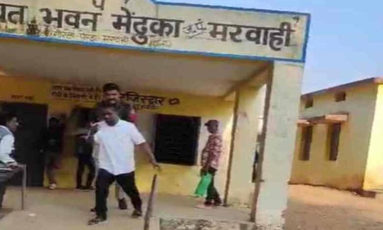त्रिस्तरीय पंचायत चुनाव : नामांकन के आखिरी दिन गौरेला में कांग्रेसी नेता की दबंगई, चुनाव अधिकारी को दी धमकी 1 Console Corptech Pradakshina Consulting Pvt Ltd 2 60 Console Corptech Pradakshina Consulting Pvt Ltd