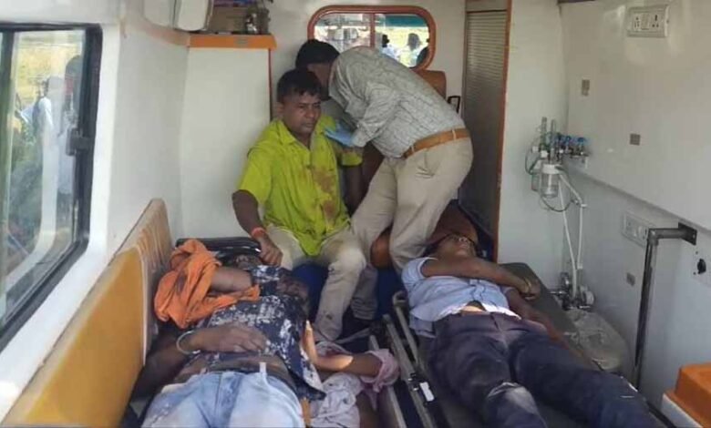 धमतरी में दर्दनाक सड़क हादसा: ट्रैक्टर अनियंत्रित होकर पलटा, 3 युवकों की मौत 1 KSHITITECH 2 86 KSHITITECH