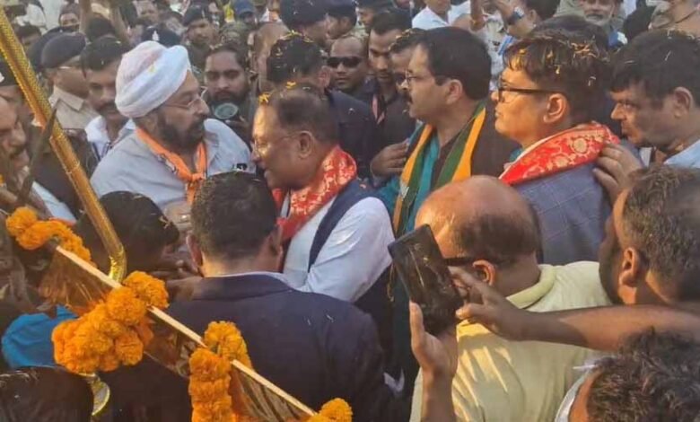चाय बेचने वाले महापौर प्रत्याशी जीवर्धन चौहान के पक्ष में मुख्यमंत्री साय ने जनता से मांगा वोट 1 KSHITITECH 2 87 KSHITITECH