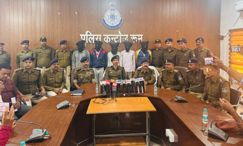 टीकमगढ़ पुलिस ने अपरह्नत को 24 घंटे के अंदर आरोपियों के चंगुल से छुड़ाकर आरोपियों को किया गया गिरफ़्तार 1 KSHITITECH 28A 22 KSHITITECH