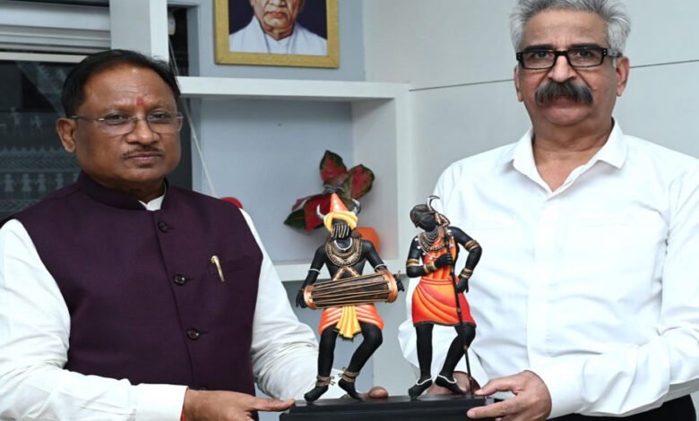 मुख्यमंत्री विष्णुदेव साय ने पुलिस महानिदेशक अशोक जुनेजा को सेवानिवृत्ति पर दी शुभकामनाएं 1 KSHITITECH 5A 18 KSHITITECH