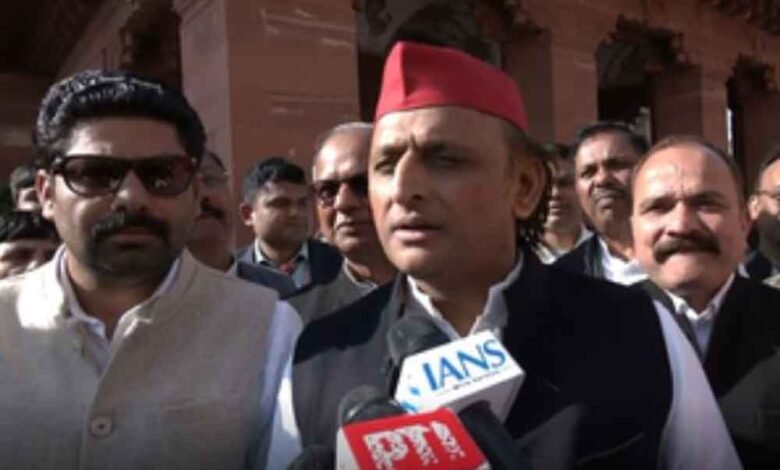 अखिलेश यादव ने कुंभ में आग लगने की घटना पर कहा- सच्चाई तो यह है कि बीजेपी ने कुंभ में लगा दी आग 1 KSHITITECH akhilesh 1 KSHITITECH