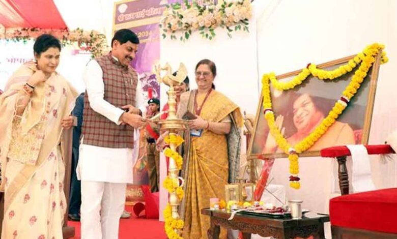 महिला सशक्तिकरण सैद्धांतिक नहीं, कार्य रूप में परिणित करने का विषय : मुख्यमंत्री डॉ. यादव 1 KSHITITECH cm yadav KSHITITECH