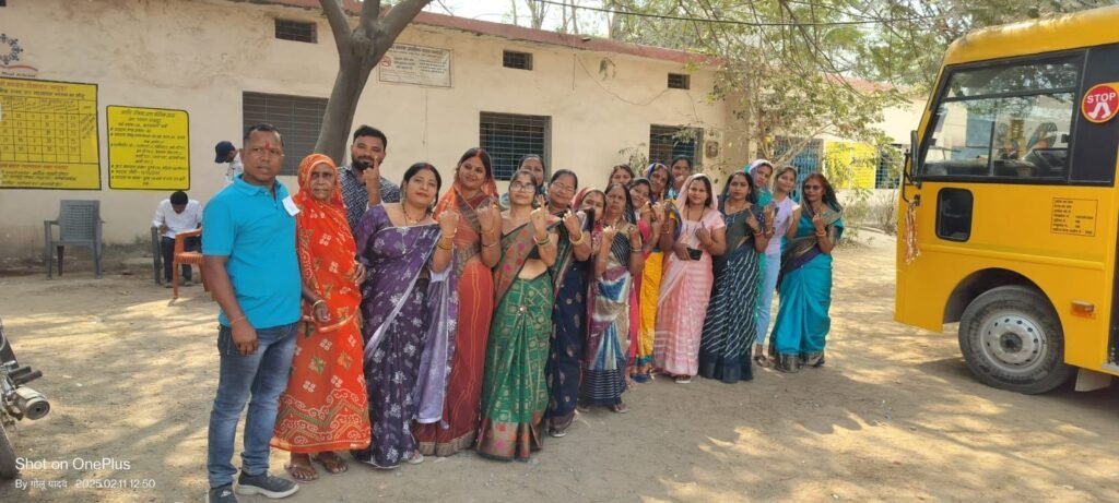 नगर सरकार की जनादेश ईवीएम में कैद.. 15 को होगा किस्मत का खुलासाचंद्रपुर के सभी केंद्रों में सुबह से लगी रही कतार, पसंदीदा नेता चुनने मतदाताओं ने की वोटिंग 4 KSHITITECH img 20250212 wa00135572123950662161442 KSHITITECH
