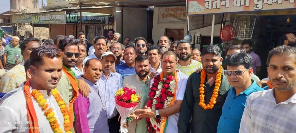 चंद्रपुर के ओपी जीते.. एक बार फिर बीजेपी के सिर पर बंधा जीत का सेहराभाजपा के अध्यक्ष प्रत्याशी ओमप्रकाश देवांगन ने निर्दलीय देवराज को पछाड़ाकांग्रेस रही तीसरे नंबर पर 4 KSHITITECH img 20250215 wa00281162663795277148069 KSHITITECH