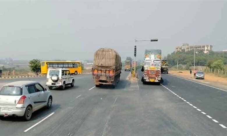 इंदौर-हरदा राजमार्ग का काम खत्म करने के लिए नई डेडलाइन जारी, दिसंबर तक एजेंसी को निर्माण कार्य पूरा करना होगा 1 KSHITITECH indore harda1 KSHITITECH