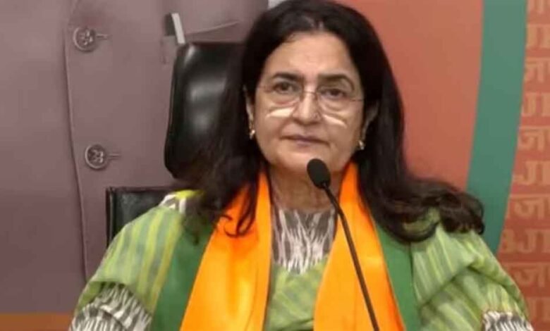 किरण चौधरी ने कहा- पूर्व मुख्यमंत्री भूपेन्द्र सिंह हुड्डा शुरू से ही भगवा पार्टी के साथ हैं 1 KSHITITECH kiren1 KSHITITECH