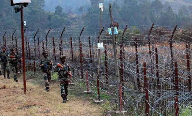 भारत और पाकिस्तान के बीच आज फ्लैग मीटिंग, LoC पर गोलीबारी और IED धमाके के बाद बड़ा फैसला 1 KSHITITECH loc2 KSHITITECH