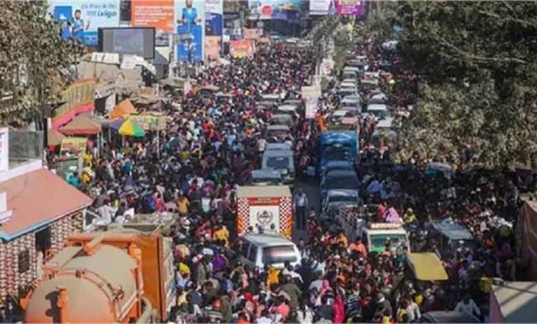 संगम में लगाना है डुबकी तो चलना पड़ेगा 20 से 25 Km पैदल, भारत में इतिहास का सबसे लंबा जाम 1 KSHITITECH mahajam1 KSHITITECH