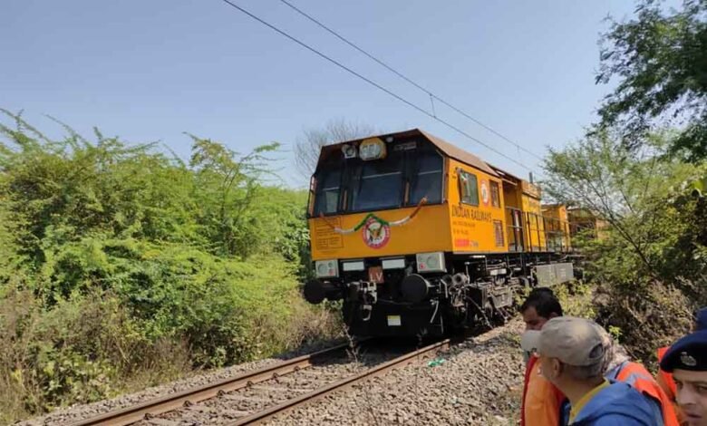 भोपाल मंडल में मॉक ड्रिल का सफल आयोजन, आपातकालीन स्थितियों से निपटने की तैयारियों का मूल्यांकन 1 KSHITITECH makdril KSHITITECH