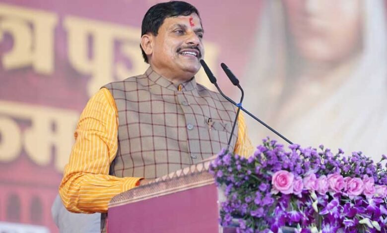 अन्तर्राज्यीय छात्र जीवन दर्शन यात्रा पर आये पूर्वोत्तर के छात्रों का प्रदेश में हुआ आत्मीय स्वागत 1 KSHITITECH mohan 010 1 KSHITITECH