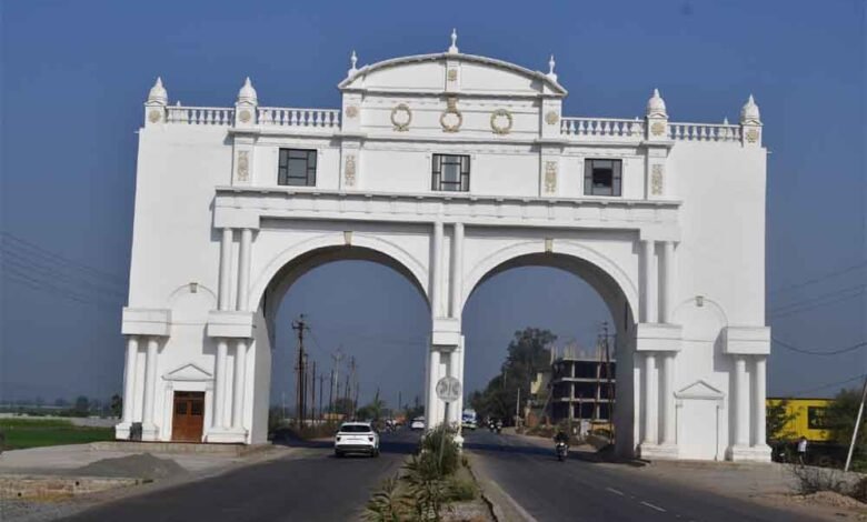 ग्वालियर के मुरैना मार्ग स्थित नगर द्वारा का नाम दाता बंदी छोड़ द्वार होगा : मुख्यमंत्री डॉ. यादव 1 KSHITITECH murena KSHITITECH