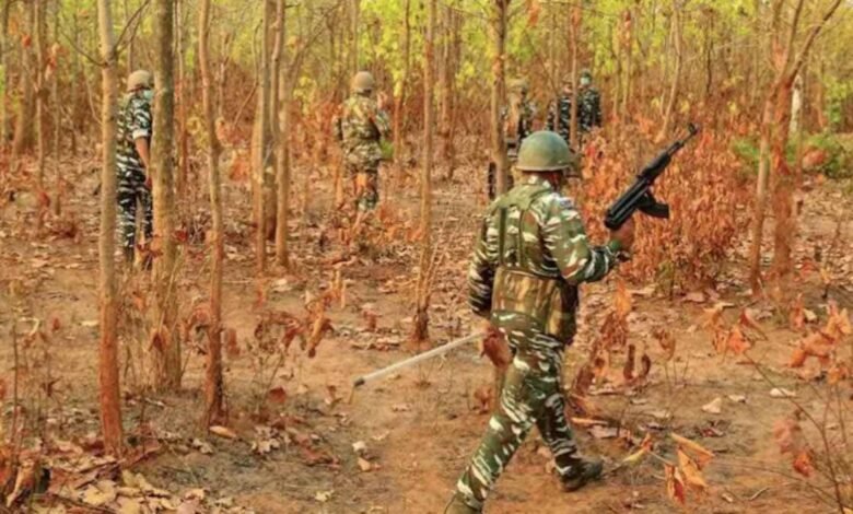 एंटी नक्सल ऑपरेशन में जवानों को लगातार मिल रही सफलता, मुठभेड़ में मारे गए 31 नक्सली, 40 दिन में 80 ढेर 1 KSHITITECH naxalites 2 KSHITITECH
