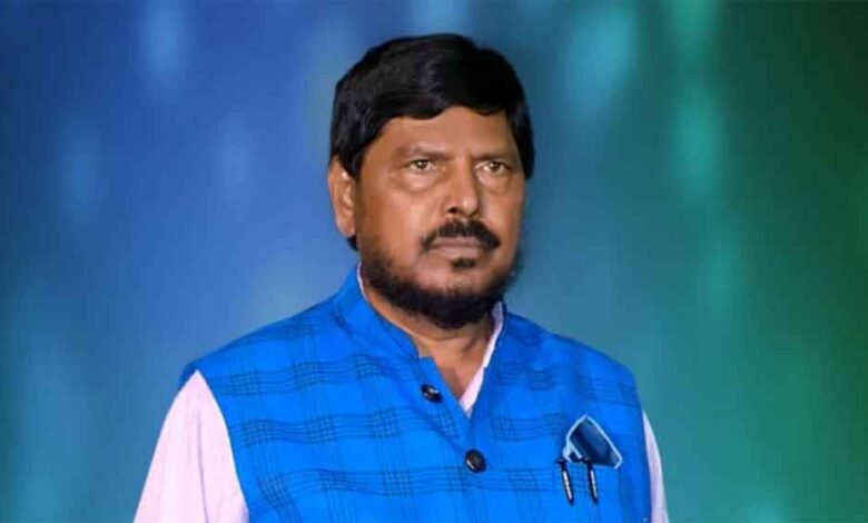 उद्धव ठाकरे और राहुल गांधी को कुंभ में स्नान करने जाना चाहिए था, न जाकर हिंदुओं का किया अपमान: रामदास आठवले 1 KSHITITECH ramdas1 KSHITITECH