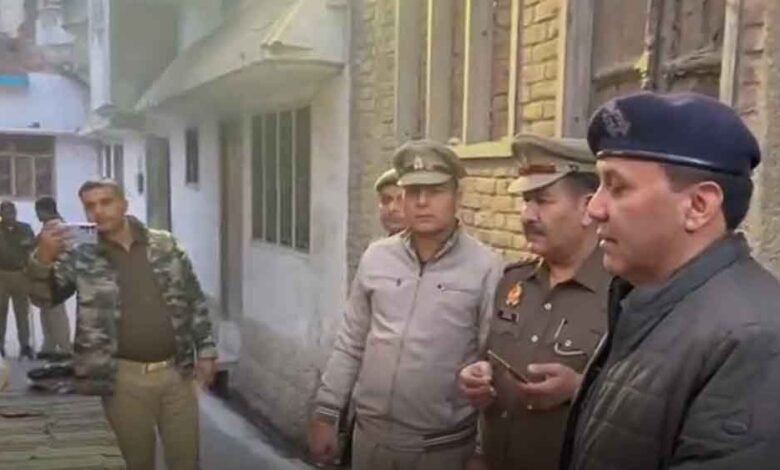 46 साल से बंद पड़े संभल मंदिर को पुलिस-प्रशासन ने खुलवाया था, उसमे अब महाशिवरात्रि पर श्रद्धालुओं का लगा तांता 1 KSHITITECH sabhal1 KSHITITECH