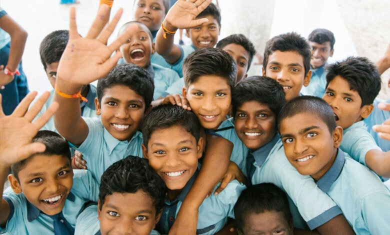 मध्य प्रदेश में स्कूल शिक्षा विभाग और राज्य शिक्षा केंद्र के नए नियमों के कारण हजारों निजी स्कूलों के अस्तित्व पर संकट 1 KSHITITECH school student6A 106 3 KSHITITECH