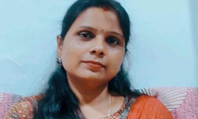 मप्र आई बहू के जाति प्रमाण पत्र को सरकार ने नकारा, पीड़िता ने जबलपुर हाईकोर्ट में चुनौती देने का लिया निर्णय 1 KSHITITECH woman 1 KSHITITECH