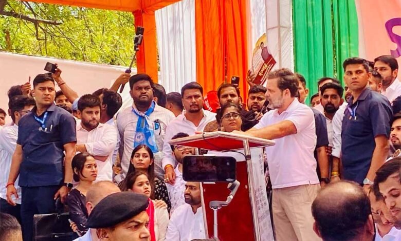 दिल्ली के जंतर मंतर पर संसद भवन का घेराव 1 KSHITITECH 1 1132 KSHITITECH