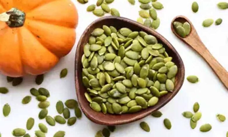 खुद को हेल्दी और फिट रखने के लिए रोज खाएं कद्दू के बीज 1 KSHITITECH 1 269 KSHITITECH