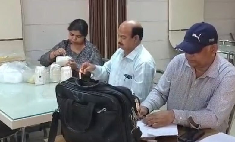 मध्य प्रदेश में होली और ईद से पहले खाद्य सुरक्षा विभाग ने मिठाई और डेयरी उत्पादों की जांच शुरू कर दी 1 KSHITITECH 12A 100 KSHITITECH