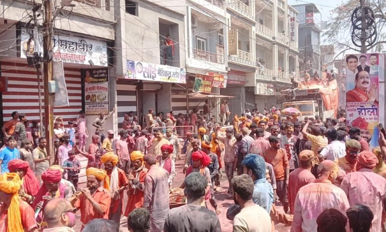 सीहोर में महादेव की होली की धूम, देश भर से आए श्रद्धालुओं ने पूरे उत्साह के साथ अबीर-गुलाल उड़ाया 1 KSHITITECH 15A 99 KSHITITECH