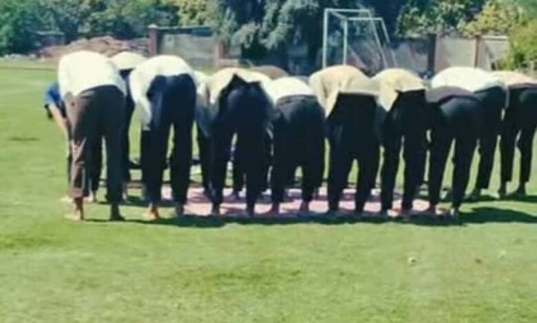 करीब 50 छात्र IIMT विश्वविद्यालय परिसर में नमाज अदा करते दिखे, हिंदू संगठन ने बोला - तो अब क्यों मुकदमा नहीं? 1 KSHITITECH 2 183 KSHITITECH
