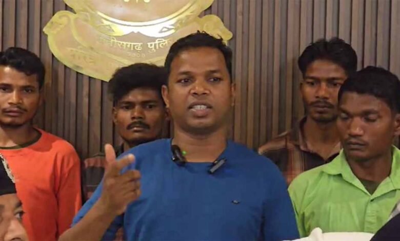 गंगालूर एरिया कमेटी DVCM दिनेश मोडियाम सहित 17 नक्सलियों ने किया आत्मसमर्पण 1 KSHITITECH 2 203 KSHITITECH