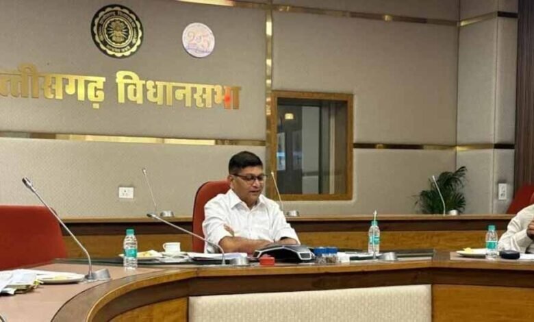 सड़क मार्गों की नियमित निगरानी सुनिश्चित करने के साथ ही लोगों को जागरुक करने अभियान चलाने किया निर्देशित 1 KSHITITECH 2 513 KSHITITECH