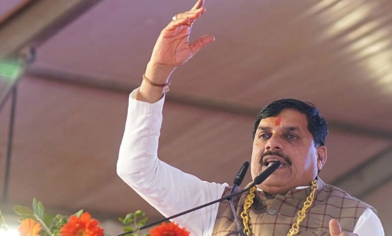 मुख्यमंत्री डिंडोरी जिले के बालपुर में वीरांगना रानी अवंती बाई लोधी के बलिदान दिवस कार्यक्रम में हुए शामिल 1 KSHITITECH 21A 5 KSHITITECH