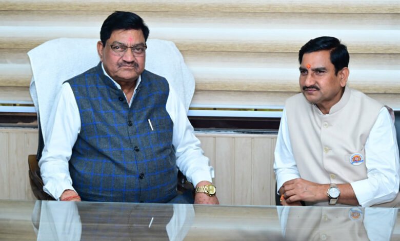 खाद्य मंत्री दयाल दास बघेल की केन्द्रीय राज्य मंत्री तोखन साहू से मुलाकात खाद्य, नागरिक आपूर्ति एवं उपभोक्ता संरक्षण मंत्री दयाल दास बघेल 1 KSHITITECH 25A 25 KSHITITECH