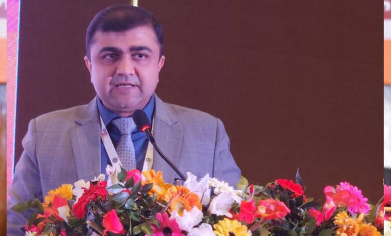 सीनियर IAS अभिषेक प्रकाश जिन्हें योगी सरकार ने किया सस्पेंड, भ्रष्टाचार का आरोप, जांच में पुष्टि 1 KSHITITECH 25A 82 KSHITITECH