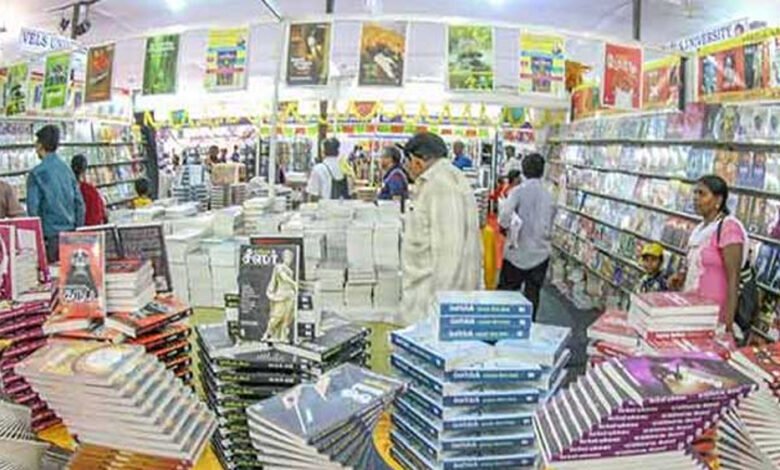 पुस्तक मेले में प्रकाशकों की किताबें नहीं उपलब्ध कराई, शिक्षा विभाग प्रिंसिपलों पर दर्ज कराइ एफआईआर 1 KSHITITECH 27A 126 KSHITITECH