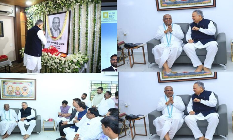 पूर्व CM रमन सिंह ने आज पूर्व केंद्रीय मंत्री डॉ. देबेंद्र प्रधान जी के निधन पर अपनी गहरी संवेदना प्रकट की 1 KSHITITECH 28A 128 1 KSHITITECH