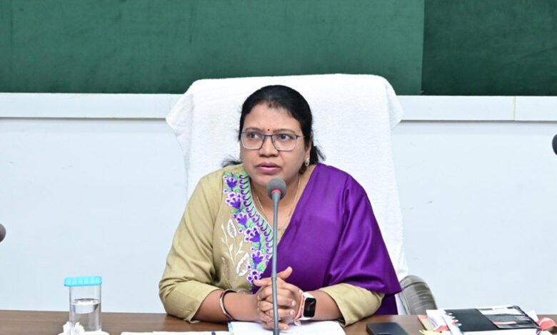 गौरेला पेंड्रा मरवाही : हितग्राहियों से मिलकर पीएम आवास निर्माण का कलेक्टर ने ली जानकारी 1 KSHITITECH 29A 143 KSHITITECH