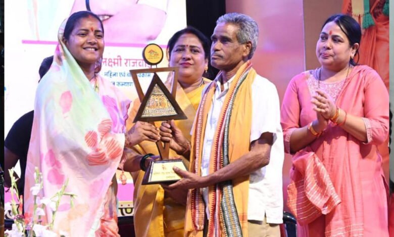 साइंस कॉलेज में 08 मार्च तक चलेगा महिला मड़ई 1 KSHITITECH 5A 25 KSHITITECH