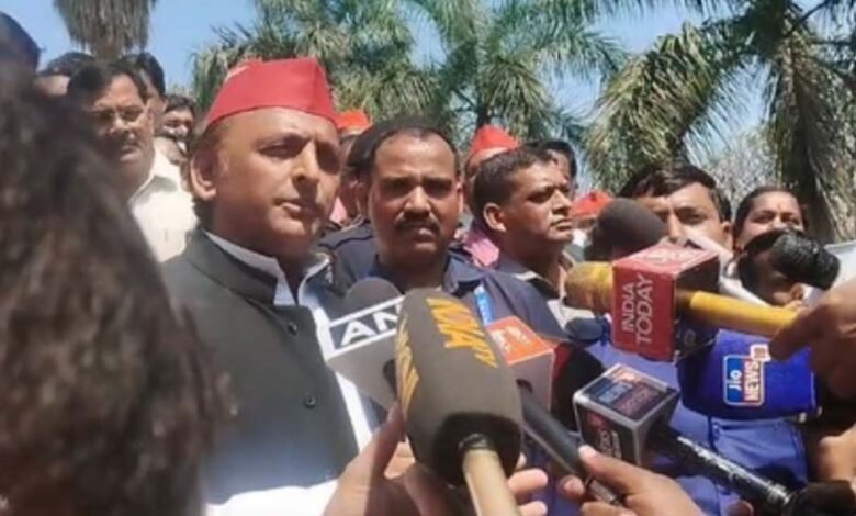 अखिलेश यादव ने कहा- भाजपा नेताओं ने सबसे ज्यादा जमीनों पर कब्जा किया है और वे भूमाफिया बनकर सामने आए हैं 1 KSHITITECH akhi KSHITITECH
