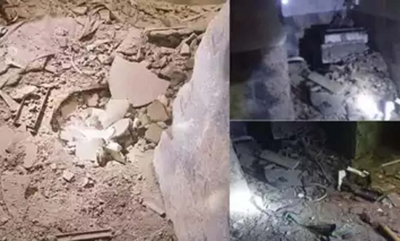 महाराष्ट्र के बीड से ईद उल-फितर से एक दिन पहले बड़ा हादसा, मस्जिद में बड़ा धमाका, दो लोग गिरफ्तार 1 KSHITITECH blast1 KSHITITECH