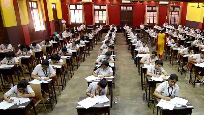 अम्बिकापुर : हायर सेकेण्डरी स्कूल भूगोल, भौतिक शास्त्र की परीक्षा शांतिपूर्ण संपन्न 1 KSHITITECH exam A 81 2 2 KSHITITECH