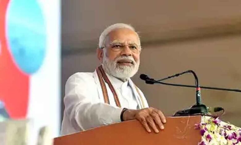 पीएम मोदी फिर गुजरात दौरे पर 7 और 8 मार्च को राज्य के सूरत और नवसारी जिलों में विभिन्न कार्यक्रमों में भाग लेंगे 1 KSHITITECH gujrat1 KSHITITECH
