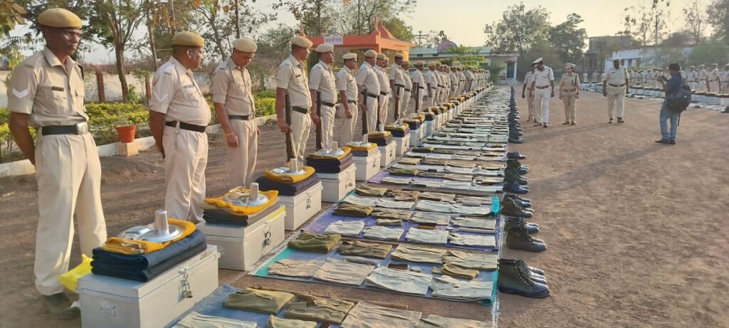 नगर सेना कार्यालय का वार्षिक निरीक्षण हुआ संपन्न एस.के. ठाकुर द्वारा किया गया वार्षिक निरीक्षण ! 27 KSHITITECH img202503111721413404735297568158002 KSHITITECH