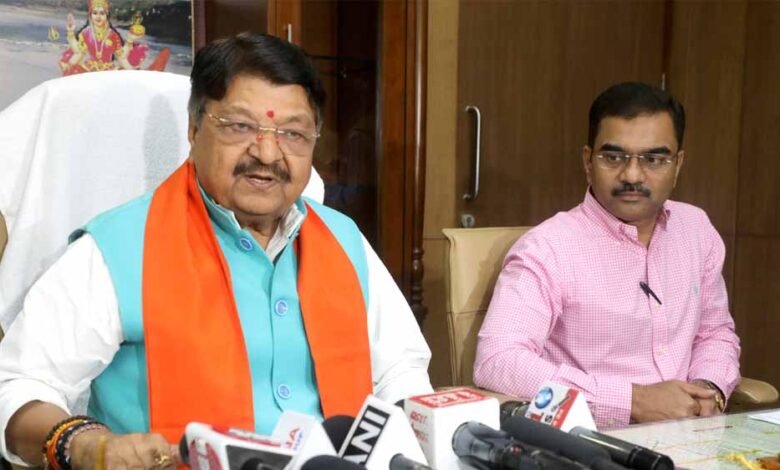 'वृंदावन में मुसलमानों के पूर्वजों ने खेली होली', कैलाश विजयवर्गीय का बड़ा बयान 1 KSHITITECH kailash sudam KSHITITECH