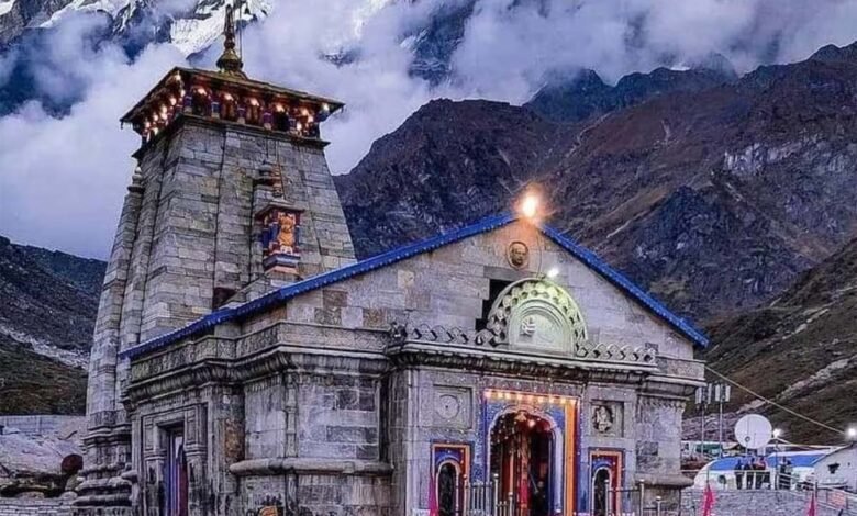 कुछ गैर-हिंदू तत्व धार्मिक स्थल केदारनाथ धाम की पवित्रता को ठेस पहुंचाने का प्रयास कर रहे हैं: आशा नौटियाल 1 KSHITITECH kedar1 KSHITITECH