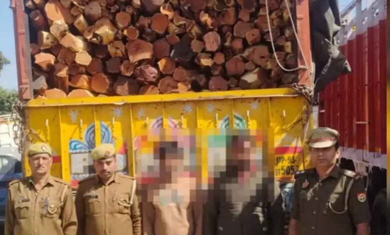 गाजियाबाद की मसूरी पुलिस ने लगभग 30 लाख रुपए कीमत की 20 टन प्रतिबंधित खैर लकड़ी जब्त, दो गिरफ्तार 1 KSHITITECH kher1 KSHITITECH