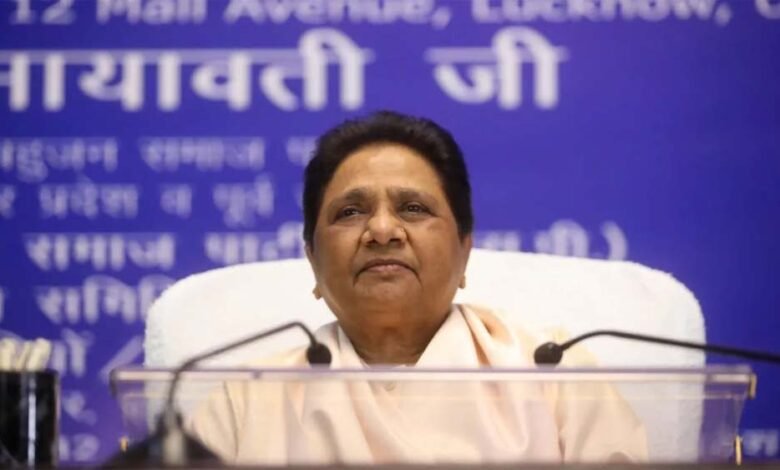 मायावती ने कहा- BSP हित में काम करेंगे तो आगे बढ़ेंगे, परिवारवाद पर मायावती का वार 1 KSHITITECH maya1 2 KSHITITECH