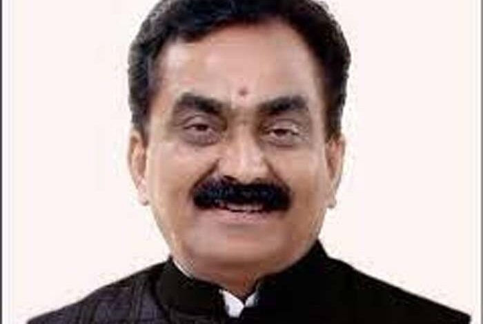 लोक निर्माण मंत्री सिंह के नेतृत्व में अध्ययन दल ने किया अयोध्या में सरयू नदी पर घाटों का भ्रमण 1 KSHITITECH rakesh 3 KSHITITECH