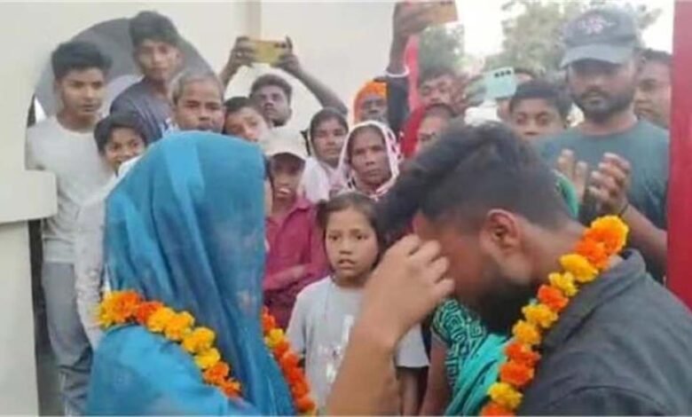 अनोखी शादी: पति ने पत्नी से कहा- 'तुम जाओ, बच्चों को मैं पाल लूंगा', फिर बॉयफ्रेंड से करा दी उसकी शादी 1 KSHITITECH sant kareeb KSHITITECH