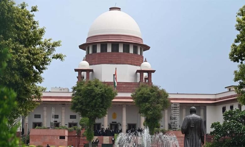 दिल्ली के अपोलो अस्पताल को SC की सख्त चेतावनी, मुफ्त इलाज नहीं किया तो... 1 KSHITITECH sc1 2 KSHITITECH