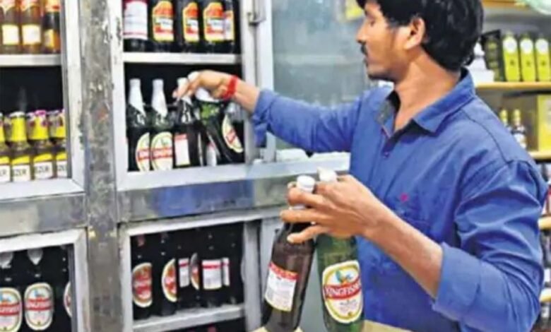 फरवरी से चल रही है नीलामी प्रक्रिया, छठी बार बदली नीलामी की रणनीति, 34 शराब दुकानों पर नहीं मिला खरीदार 1 KSHITITECH sharab1 KSHITITECH