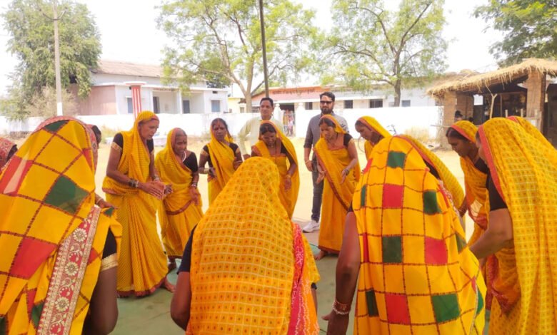 रायपुर : सुशासन तिहार- 2025 : ग्रामीण अंचल में सुआ नृत्य बना जनजागरूकता का माध्यम 1 Console Corptech Pradakshina Consulting Pvt Ltd 10A 12 Console Corptech Pradakshina Consulting Pvt Ltd